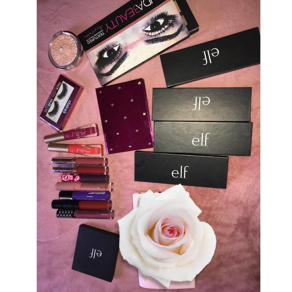 All the set of new and used makeup,